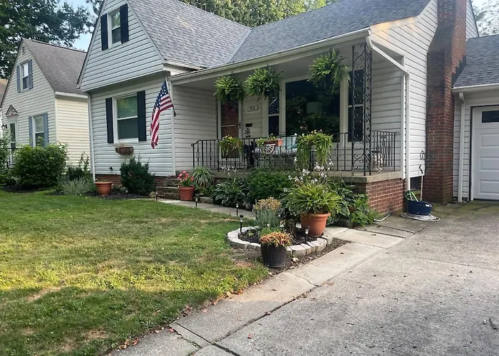 Newly Renovated 3-Bedroom Lakeside Home